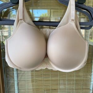 Like new push-up tshirt bra. Size 40DD
